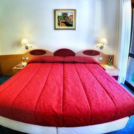 Albergo Miramonti Rabbi Chambre photo