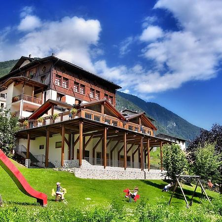 Albergo Miramonti Rabbi Extérieur photo