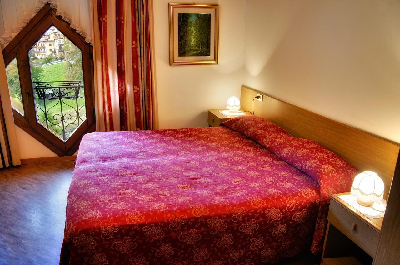 Albergo Miramonti Rabbi Chambre photo